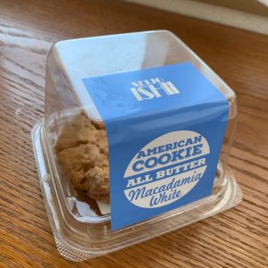 絶賛リピート中 成城石井のアメリカンクッキーが悪魔的美味しさでやめられる気がしない件 Sweeaty Sweet We Eat 甘いもの大好きな私たちが もっと美味しく食べるための情報サイト